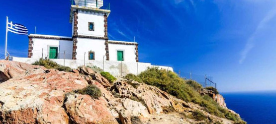 The iconic lighthouse of Santorini