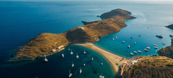 Kolona Beach in Kythnos